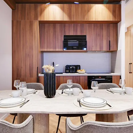 Luxury In The Heart Or Paris-notre Dame Apartment Paris